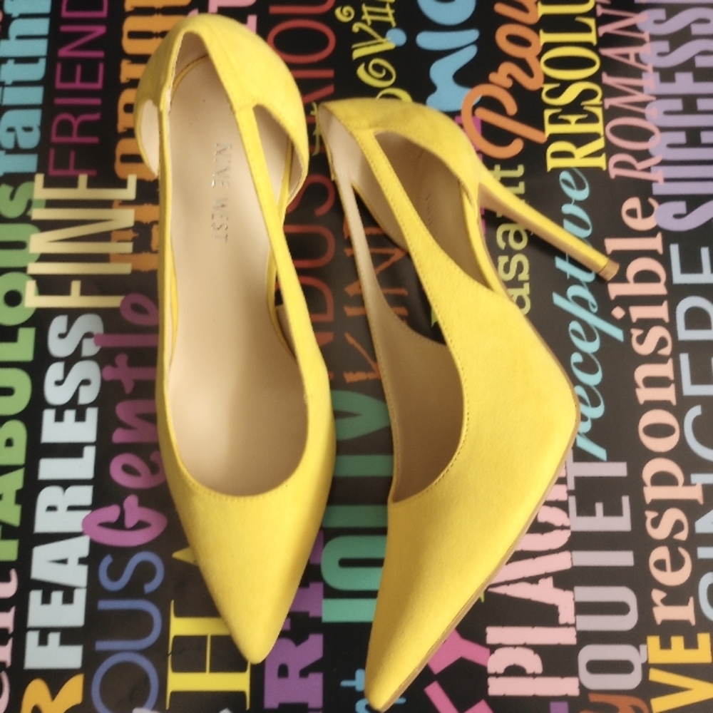 Splendid Yellow Nine West Stilettos!. - Picture 2 of 6